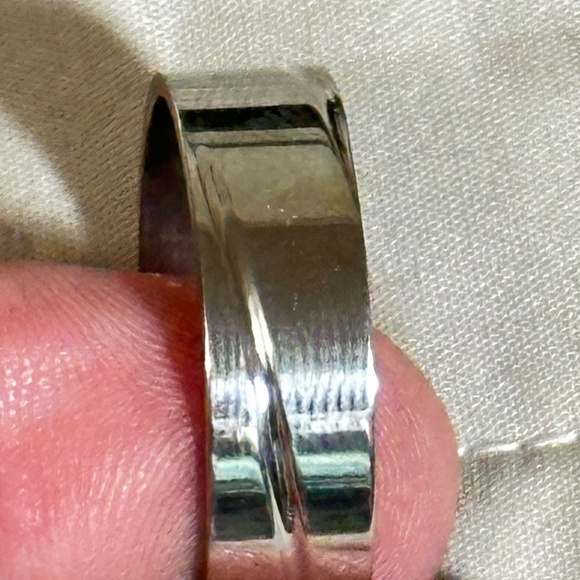 Stainless steel band, Polished, diagonal line goes all the way around. NWOT - Picture 6 of 11